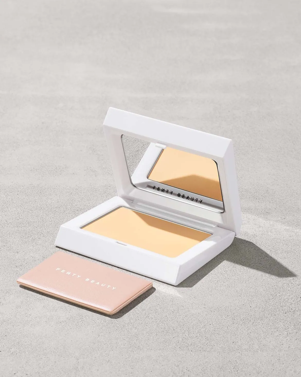 Bright Fix Instant Brightening + Blurring Powder