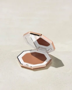 Cheeks Out Freestyle Cream Bronzer