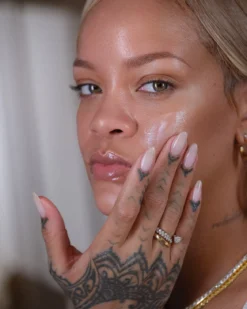 Hydra Vizor Invisible Moisturizer Broad Spectrum SPF 30 Sunscreen with Niacinamide + Kalahari Melon